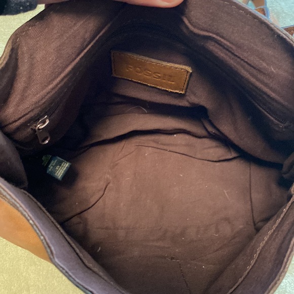 Fossil Vintage Revival (VRV) Flap Crossbody - Picture 8 of 12